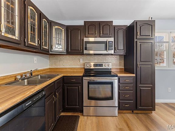 5th image of 770 Kostka Ln
