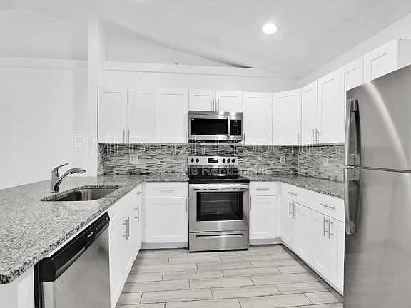 2nd image of 13974 Folkestone Cir
