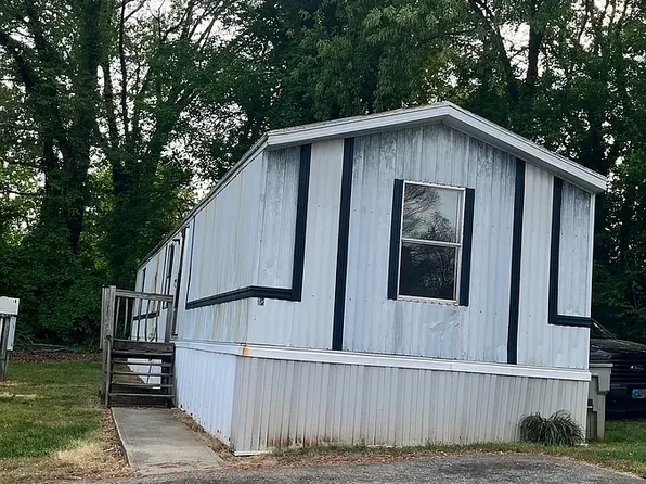 (undisclosed Address), Lenoir, NC 28645