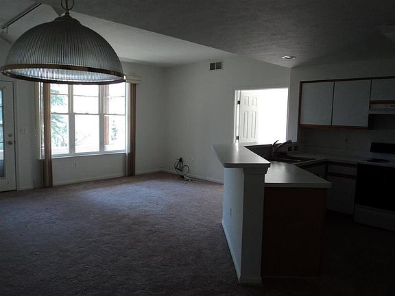 5th image of 1488 Fox Pointe Cir