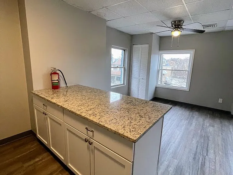 117 Crawford Avenue — Photo 3