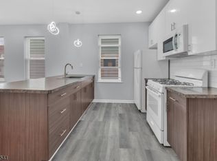 10 Walter Pl, Irvington, NJ 07111