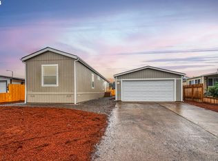 517 S 53rd St, Springfield, OR 97478