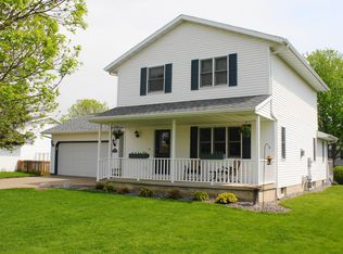 3015 S Meadow Lark Ln, Holmen, WI 54636