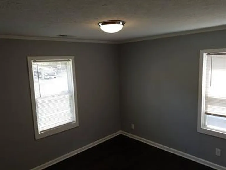 1609 Clara Ave — Photo 10