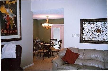 5th image of 740 Captiva Ct NE