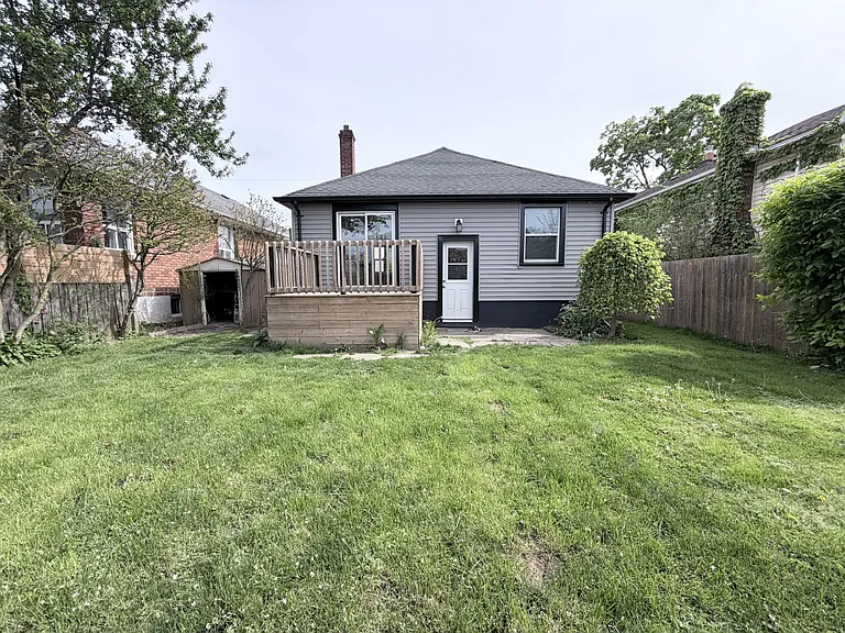 3 Bartlett St — Photo 20