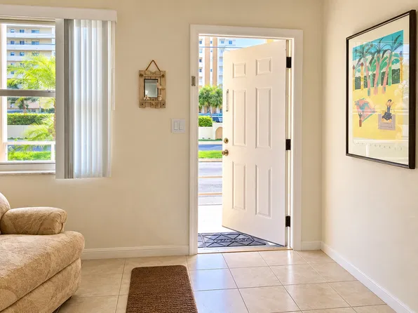 4565 Duhme Rd APT 209, Saint Petersburg, FL 33708