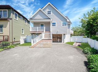 43 E Jackson Ave, Babylon, NY 11702