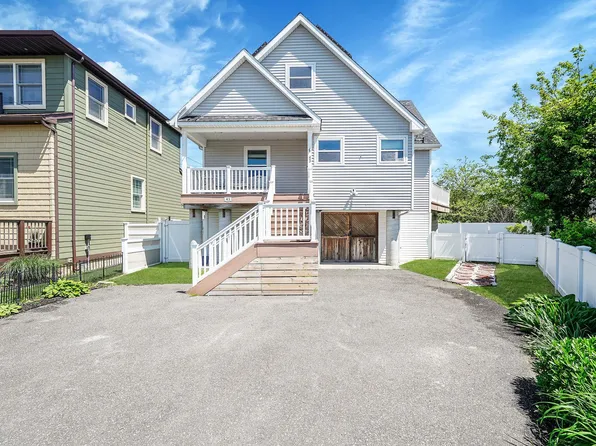 43 E Jackson Avenue, Babylon, NY 11702