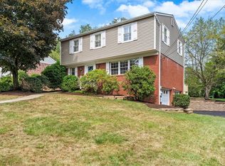 8868 Willoughby Rd, Pittsburgh, PA 15237