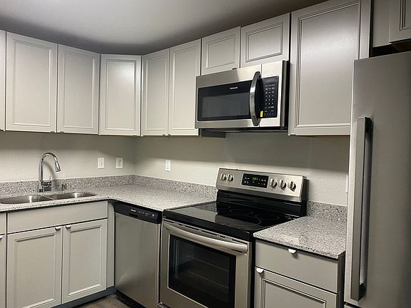 4th image of 4327 8th Ave NE #C204