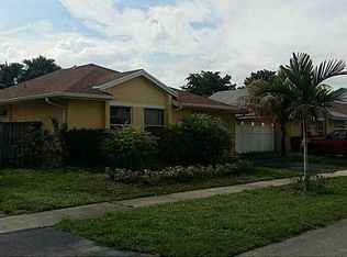1100 SW 98th Ter, Pembroke Pines, FL 33025