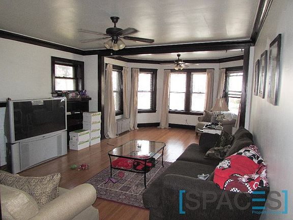 2nd image of 3526 N Bosworth Ave APT 1