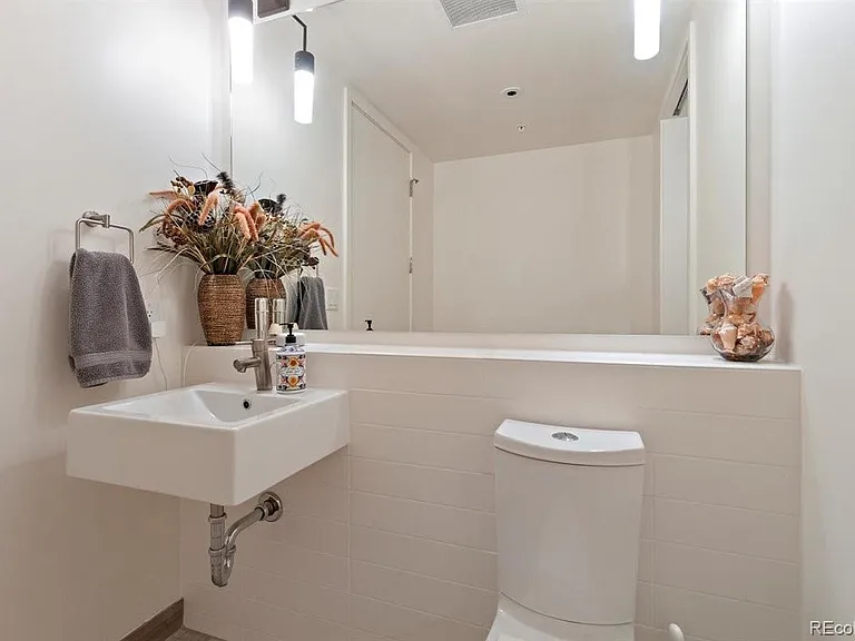 1750 Wewatta St #1538 — Photo 23