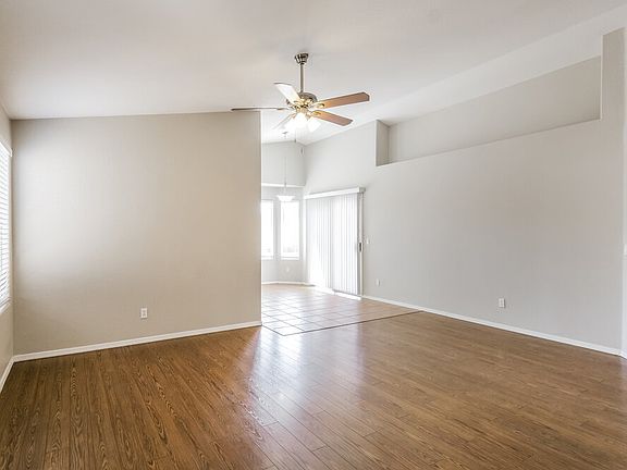 4th image of 2613 N Silverado