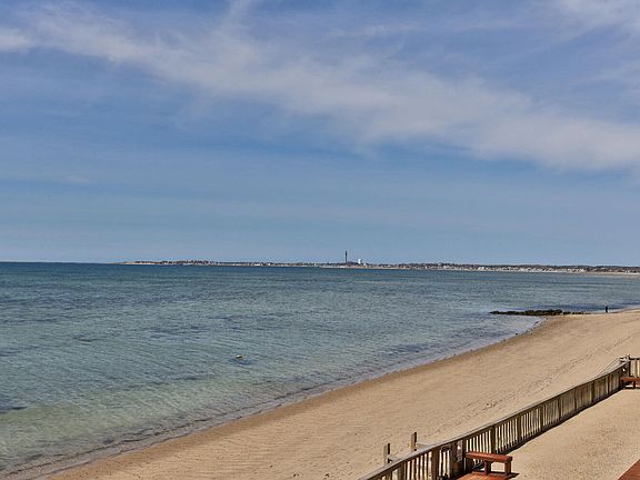 4th image of 496 Shore Rd #16