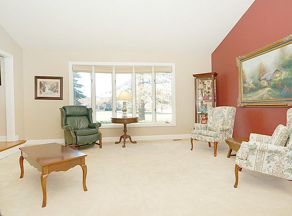 5th image of 14 Darlington Dr