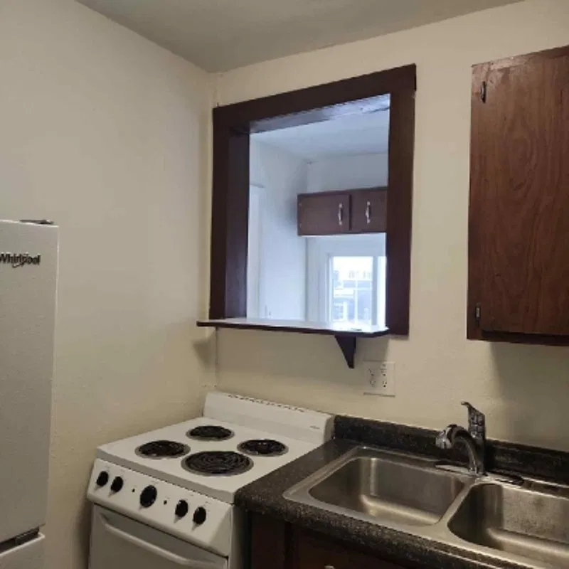 Studio, 1.0 bath, $785 — Photo 2