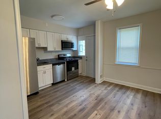 2830 Edgecombe Cir S, Baltimore, MD 21215