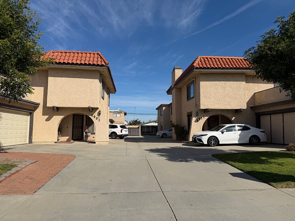 1st image of 7911 Glencoe Dr #2