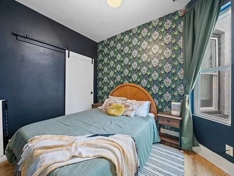 217 E Cedar Ave — Photo 11