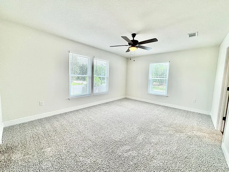 5031 Peach Dr — Photo 7