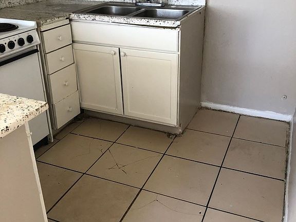 5th image of 2565 Lynnwood St APT 9