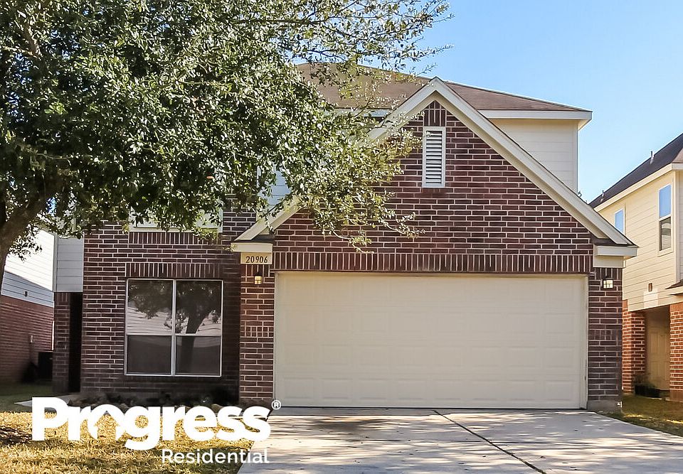 1st image of 20906 Foxwood Garden Dr