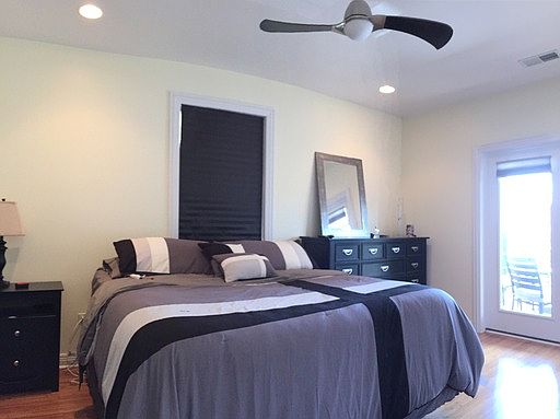 5th image of 6625 W Belmont Ave #2