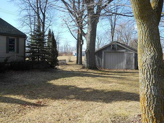 3rd image of 638 Shore Dr