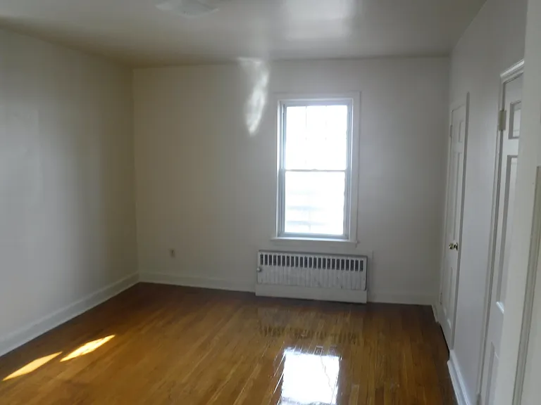 375 Stuvyesant Avenue — Photo 6