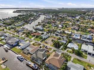 5338 Bayshore Ave, Cape Coral, FL 33904
