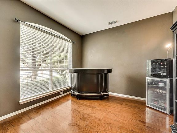 5th image of 6510 Marquett Ct