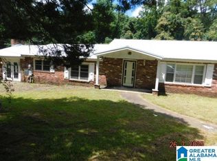 200 Skipper Hill Ln, Sylacauga, AL 35150