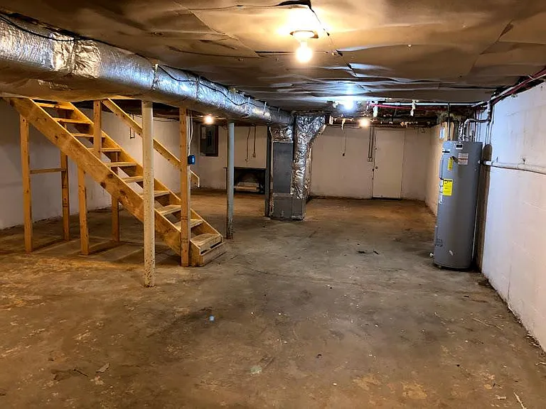 Basement/Laundry Area