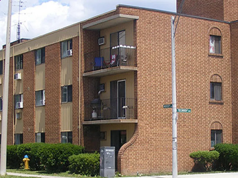 3820 Tecumseh Rd E #107 — Photo 1