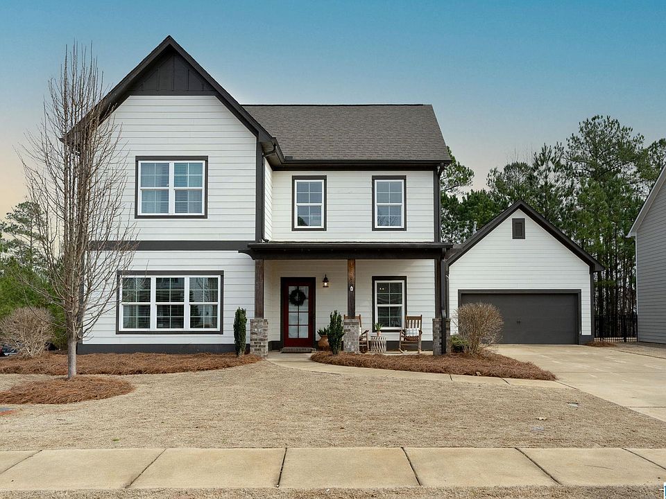 1st image of 305 Lakeridge Dr