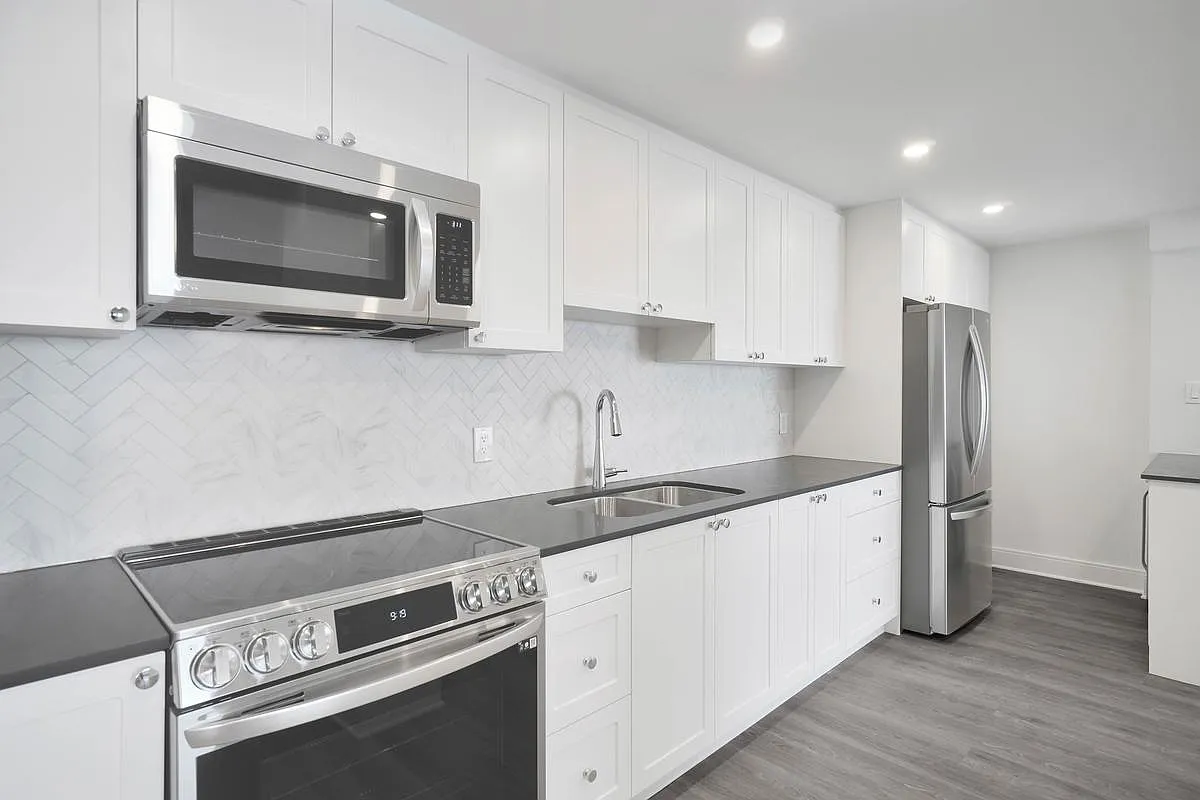 2222 Bellevue Avenue — Photo 1