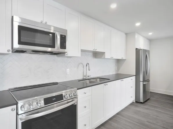 2222 Bellevue Avenue, 2222 Bellevue Ave, West Vancouver, BC V7V 1C7