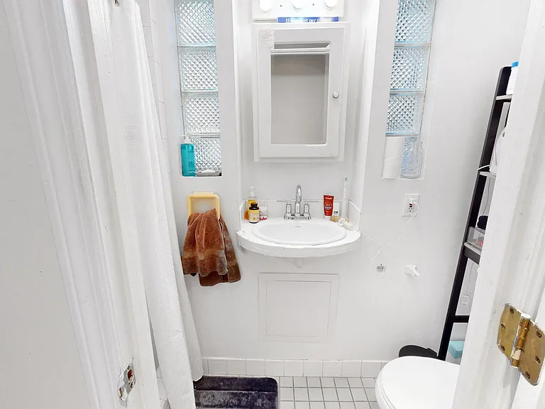100 Prince St #12 — Photo 12