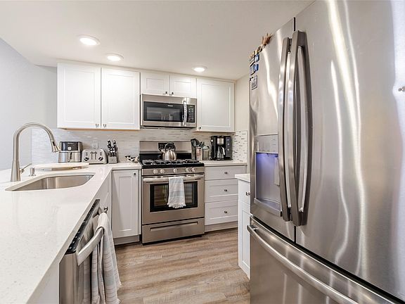 5th image of 6915 Ten Oaks Cir