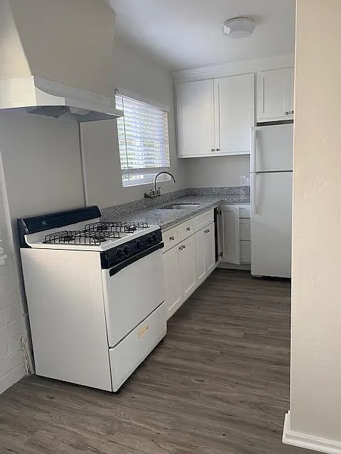 1 bed, 600 sqft, $2,350 — Photo 2
