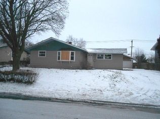 205 Amarillo Dr, Carpentersville, IL 60110