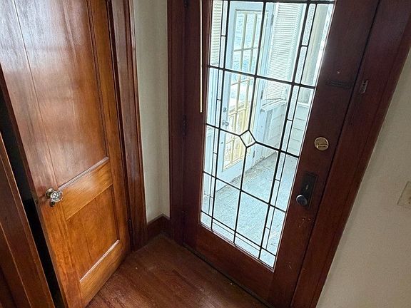 5th image of 144 Devon Rd