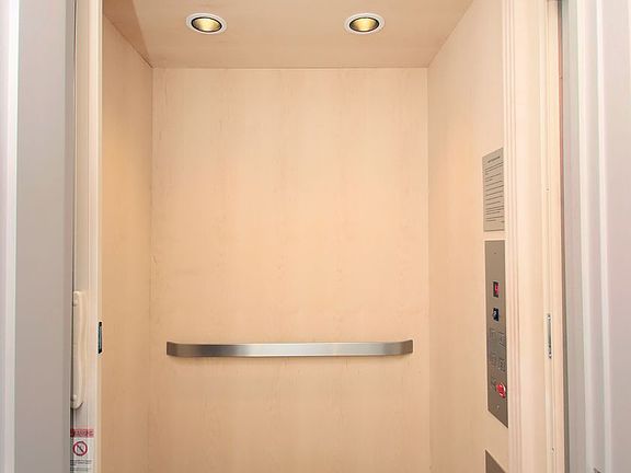3rd image of 25 Beaumont Street #25