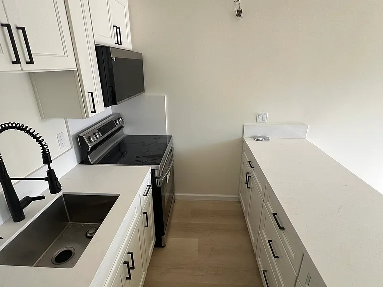2511 Prince St #9 — Photo 18