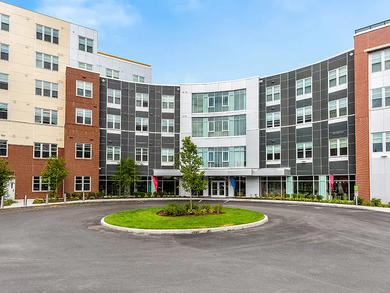 Station Row Apartments — Photo 3