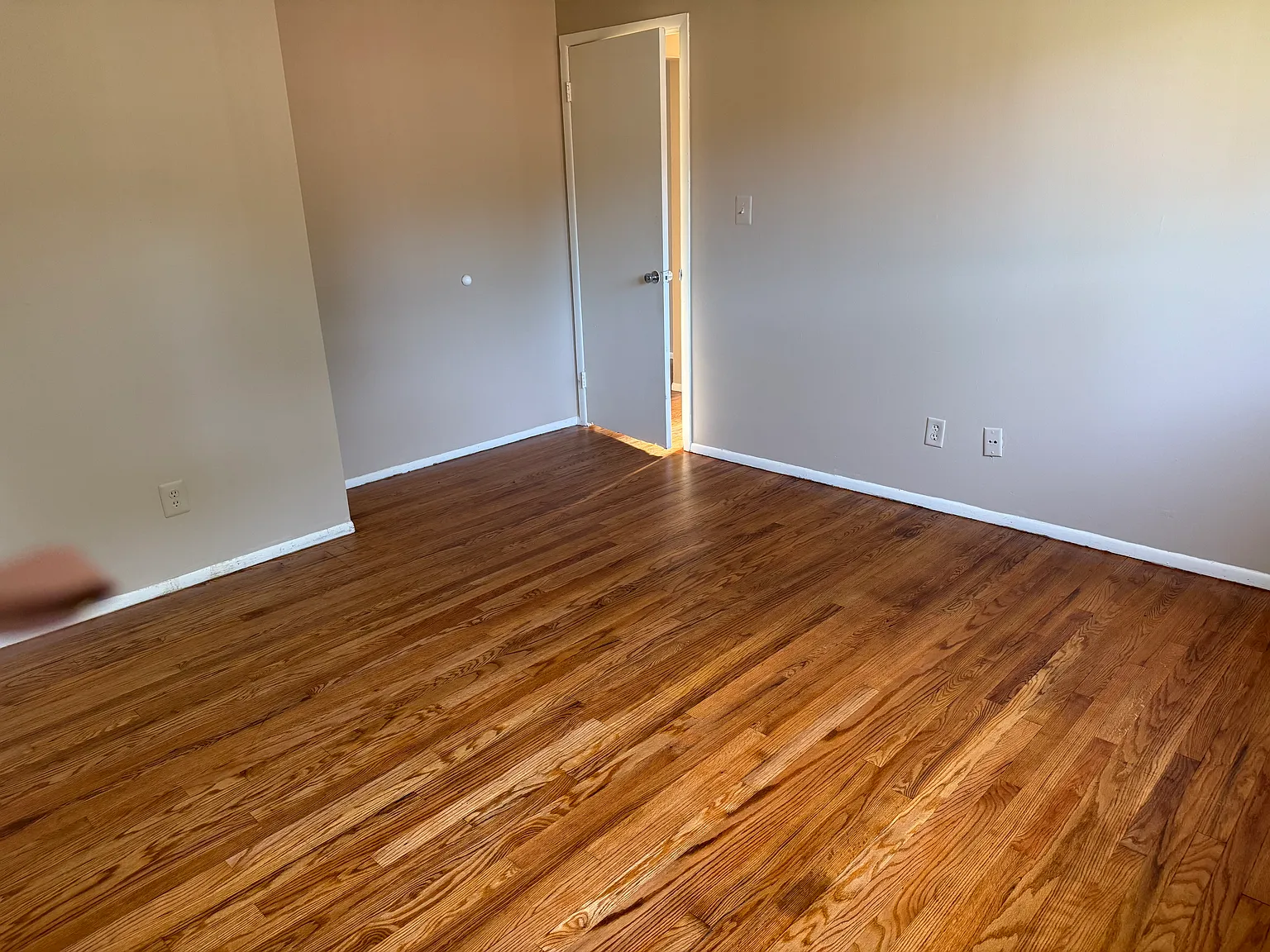 2 bed, 900 sqft, $1,200 — Photo 4