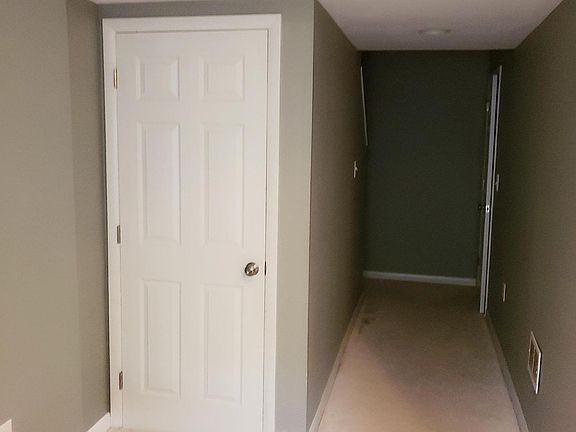 3rd image of 61 Midline Ct Floor 1